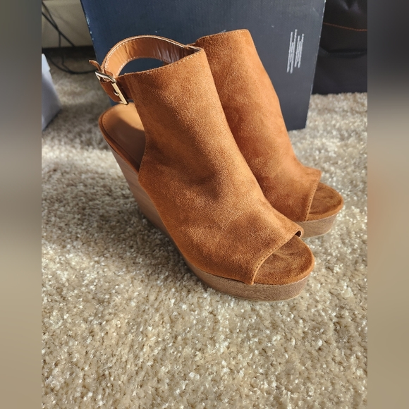 Womens Charlotte Russe wedge - open toe - Picture 3 of 7